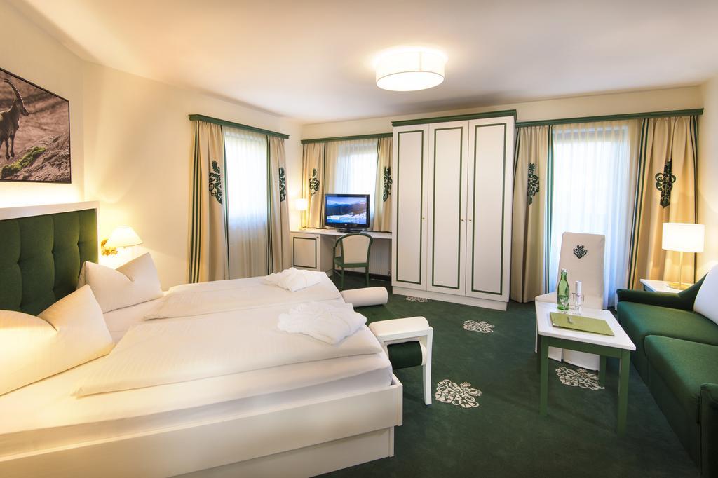 Hotel Zum Jungen Roemer Radstadt Luaran gambar